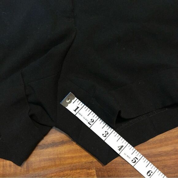Forever 21 Black Shorts Size Medium - Picture 6 of 6